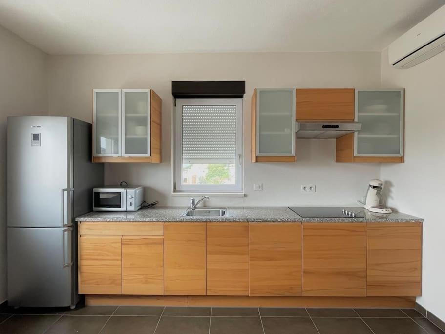 Appartement Mb - Logement 3 Chambres - Drage Exterior photo